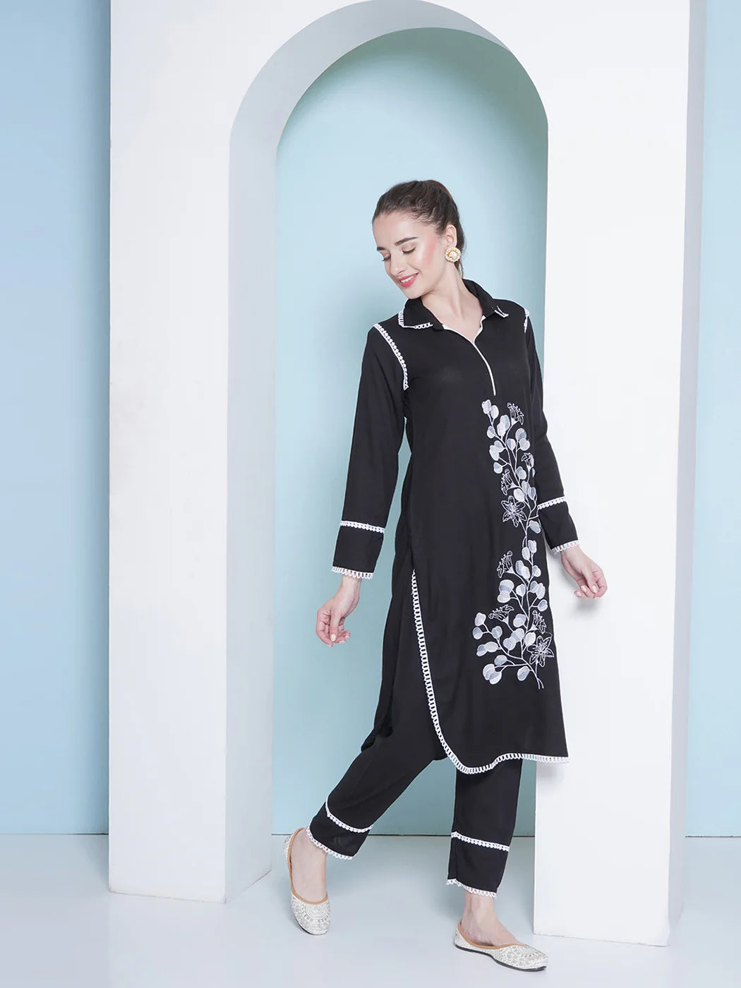 Designer Black Kurta Set with Lacework & Embroidery