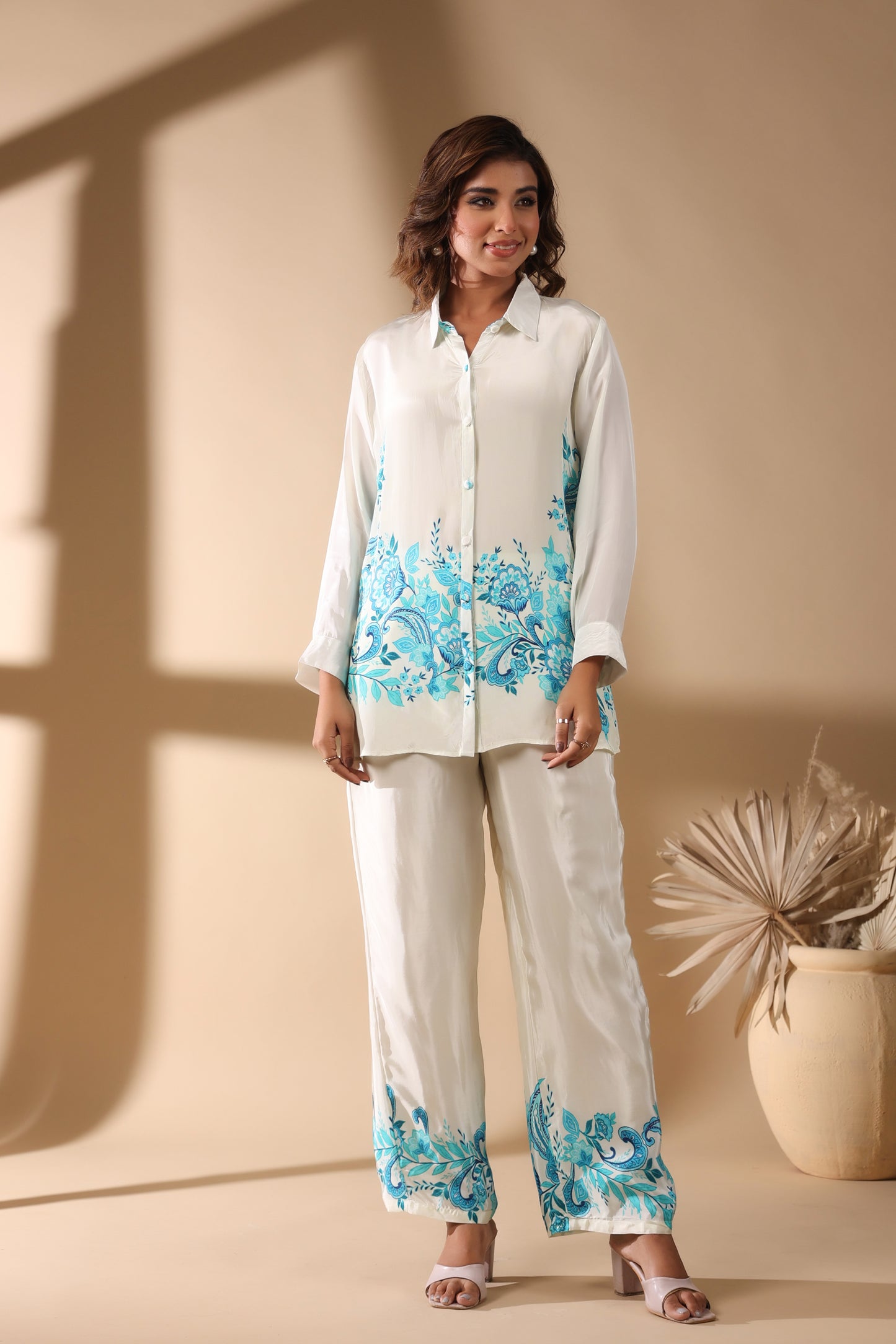 Natural Pure Crepe Placement Print White Coord Set