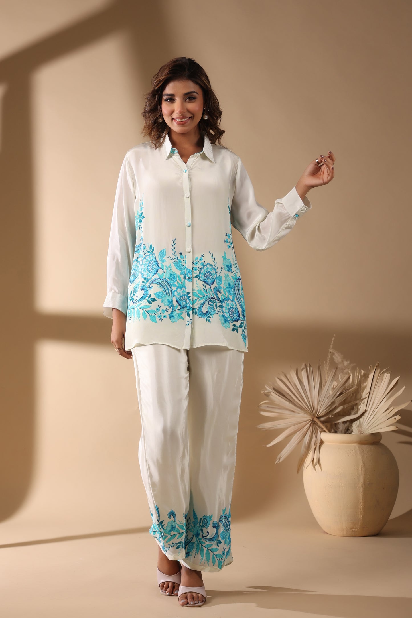 Natural Pure Crepe Placement Print White Coord Set