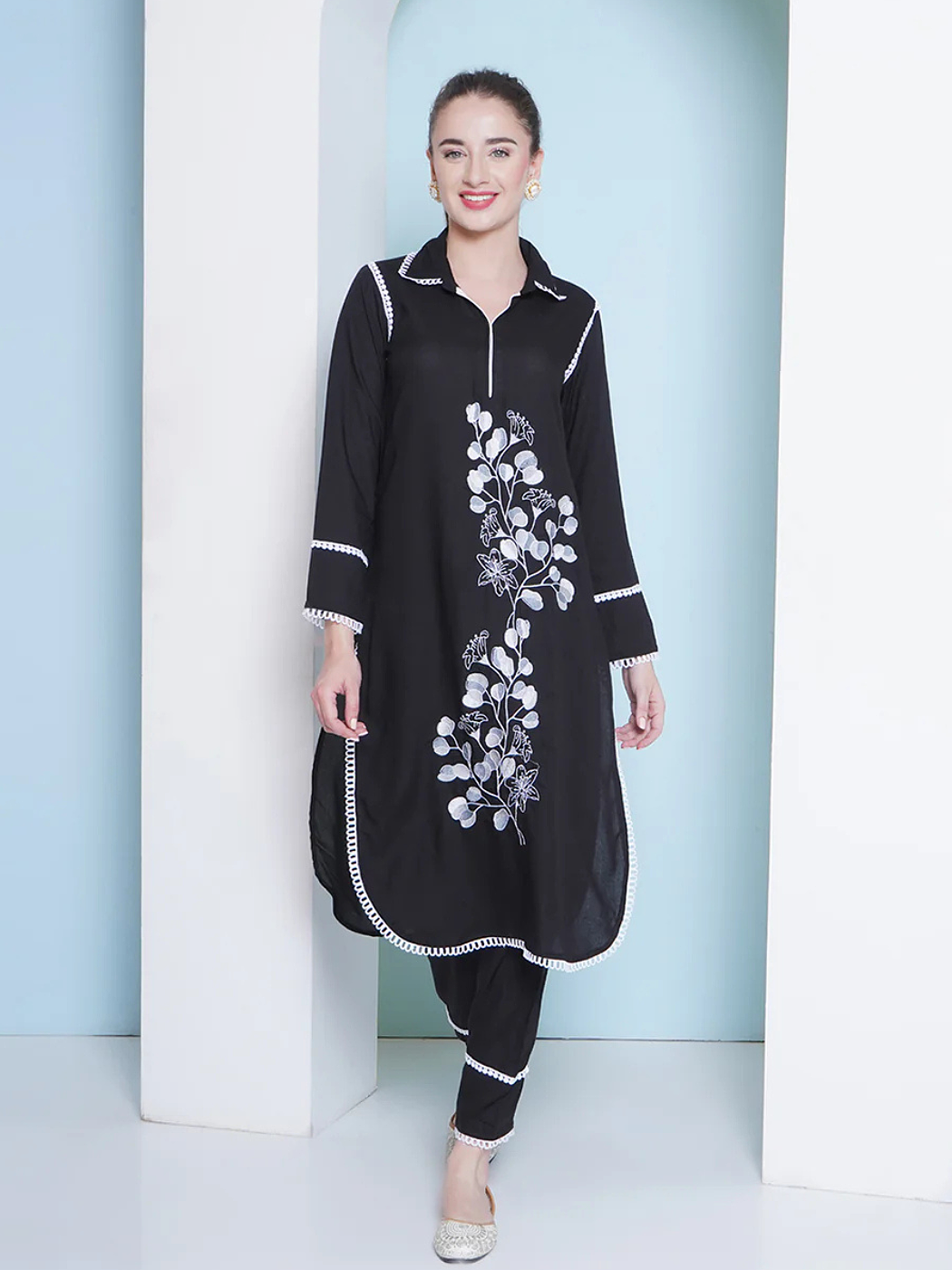 Designer Black Kurta Set with Lacework & Embroidery