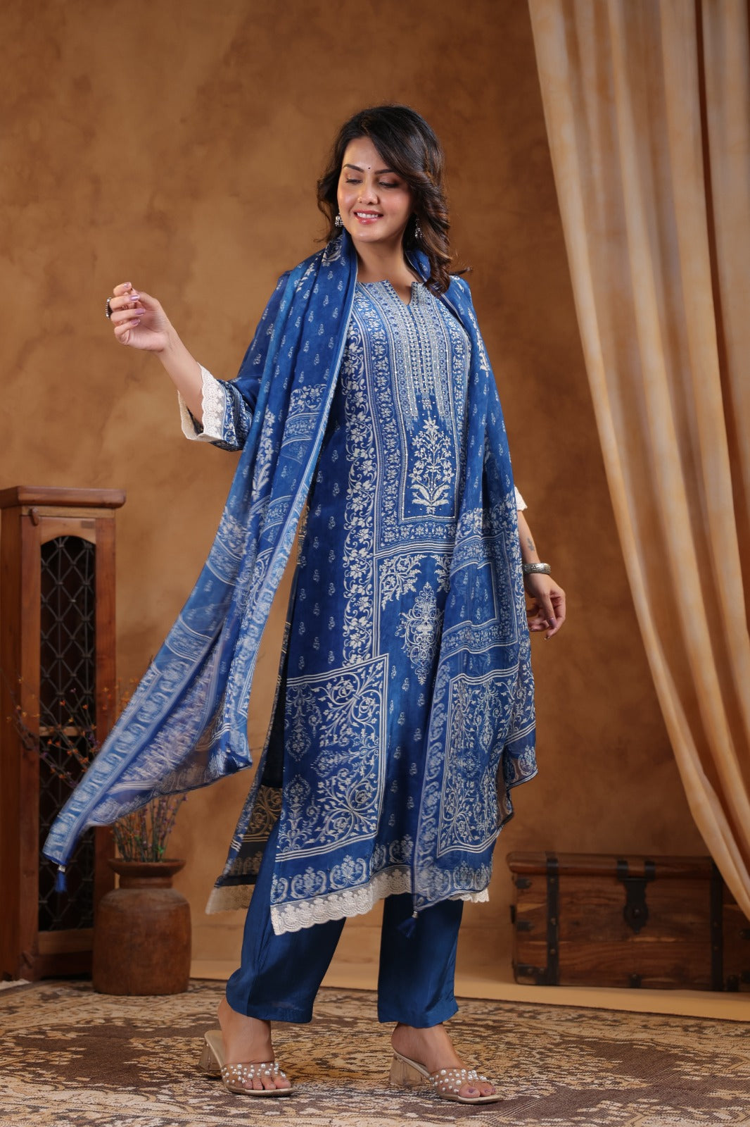 Pure Muslin crepe Three Piece Pakistani Style Suit